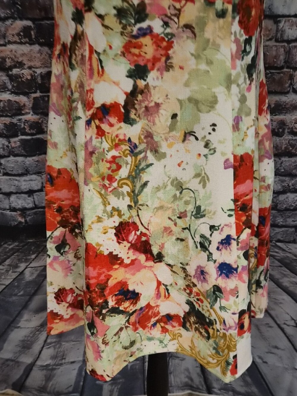 NorthStyle Multicolor Floral V-Neck Dress - Picture 5 of 10